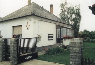 László - ház