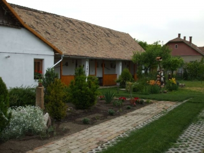 Híd Szálláshely Apátfalva