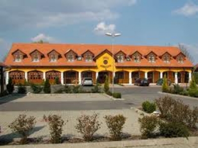 Radics Panzió Étterem & Wellness Központ