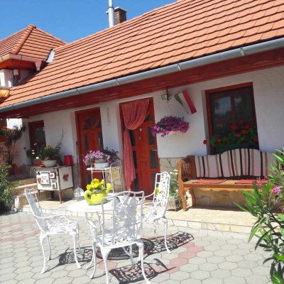 Urban Apartman Hatvan-tól 7 percre