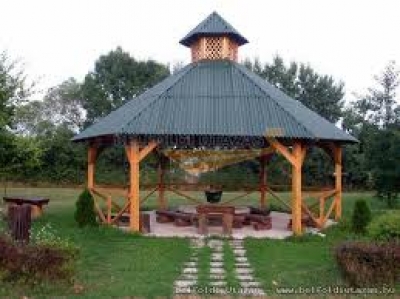 Kőbérc Panzió  Ifjúsági szállás ,Kemping és Étterem