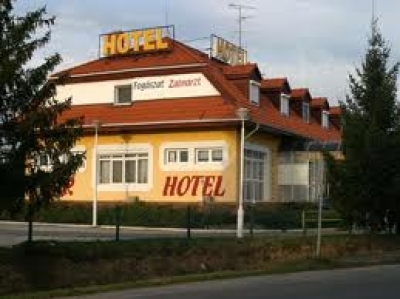 Klub Torony Hotel